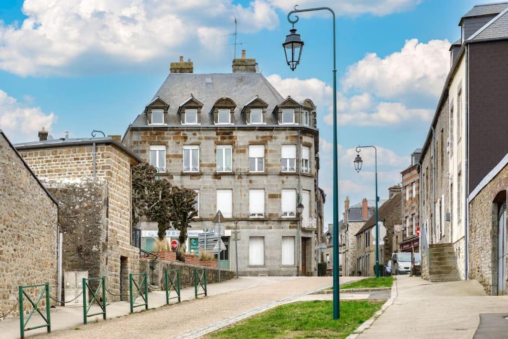 Panorama Sur Le Chateau De Carrouges Apartamento Exterior foto